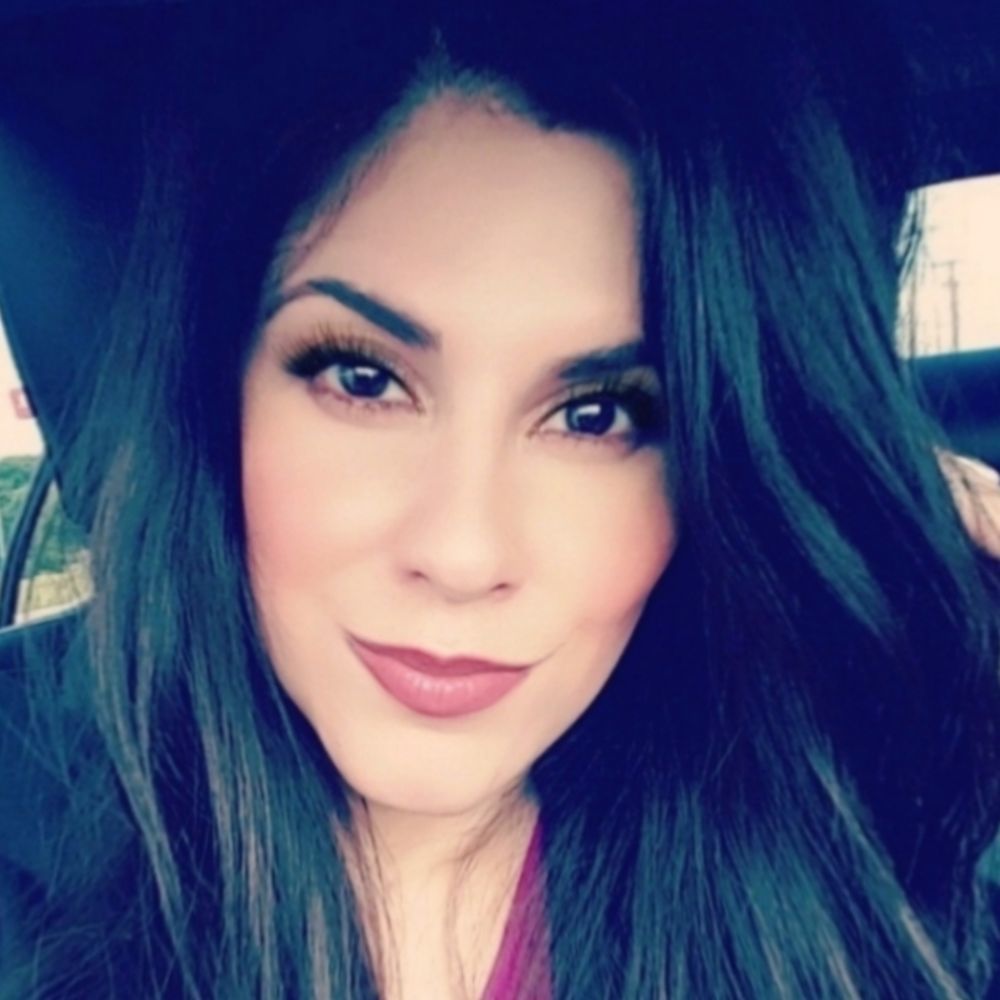 Meet your Posher, Dee